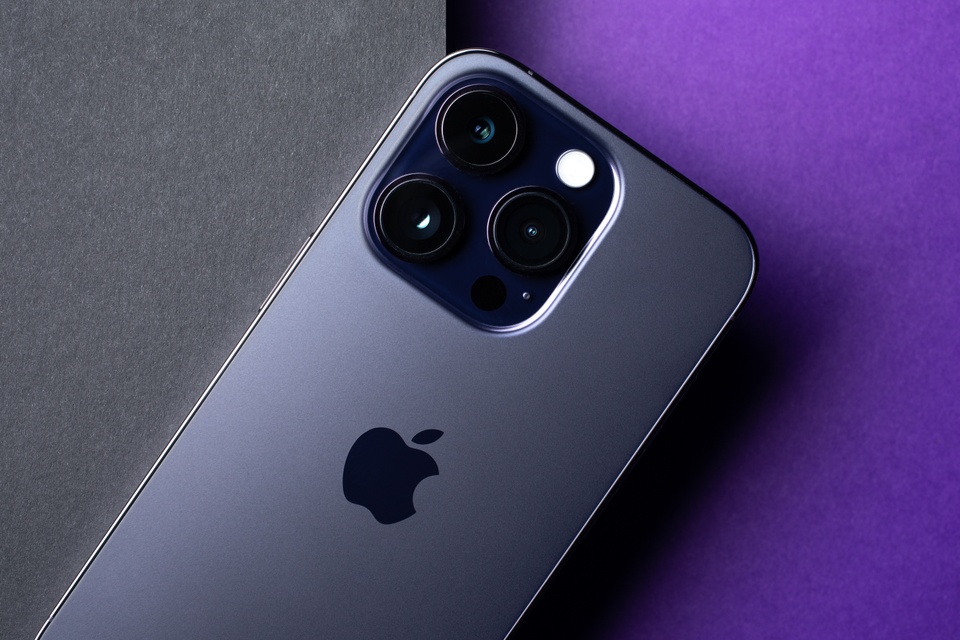 apple_iphone_14_pro_cnet_promo_11.jpg