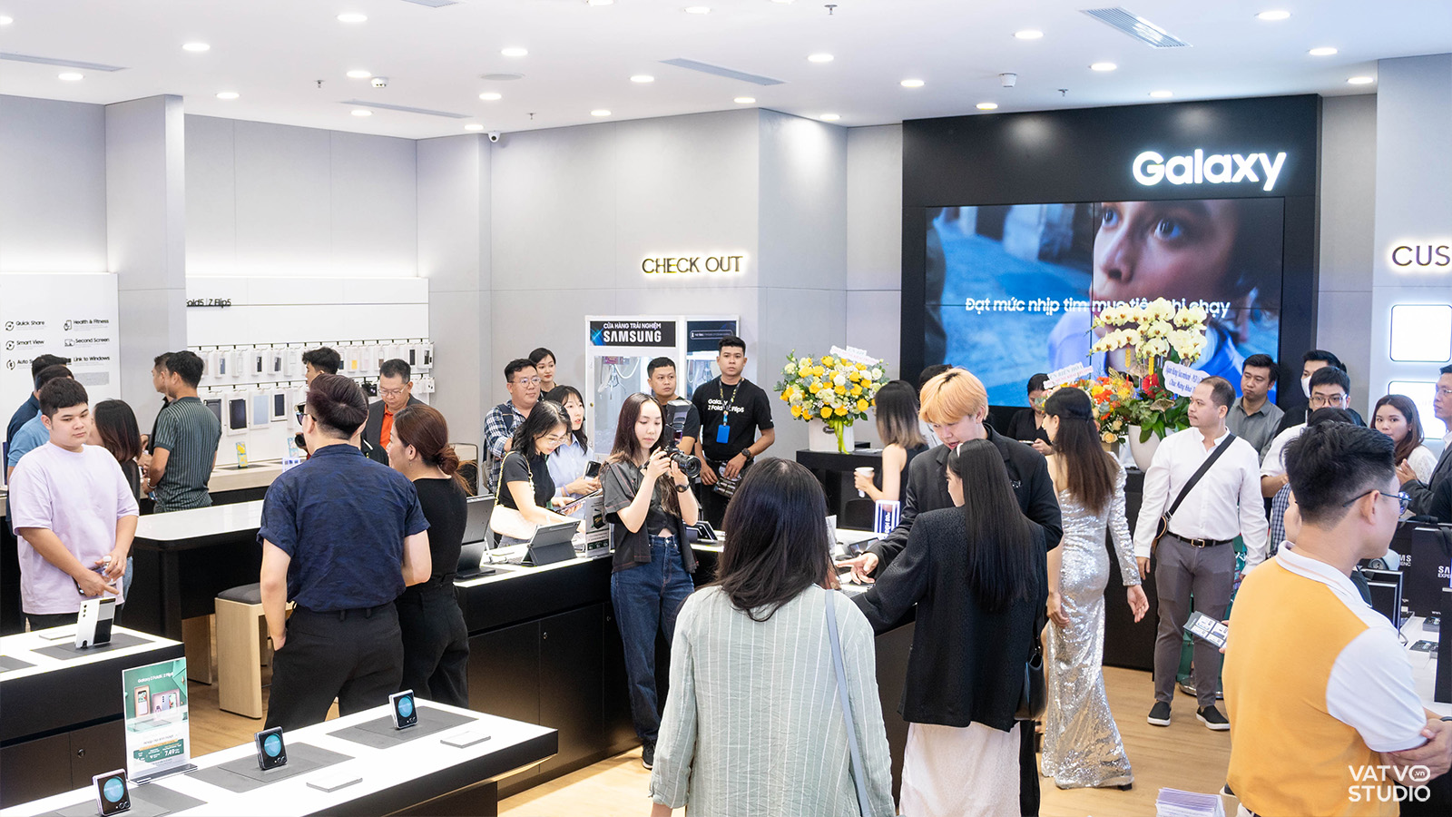 Samsung-khai-truong-cua-hang-trai-nghiem.jpg
